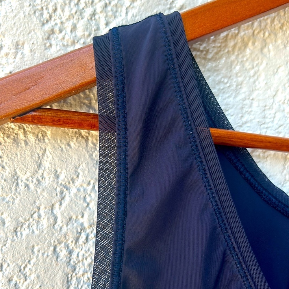 Lululemon Sculpt Tank - Picture 2 of 9